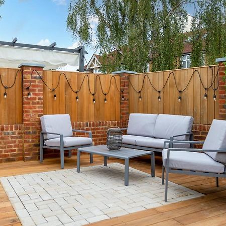 Guestready - Unique Home Near Wimbledon With Gorgeous Deck And Parking 伦敦 外观 照片