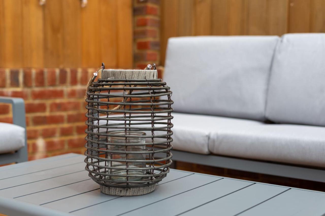Guestready - Unique Home Near Wimbledon With Gorgeous Deck And Parking 伦敦 外观 照片